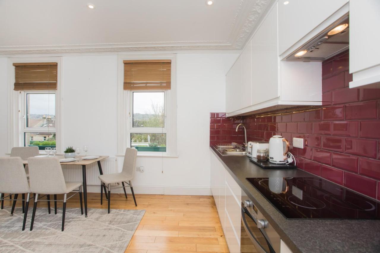 Spacious Apartments Bath Pokoj fotografie