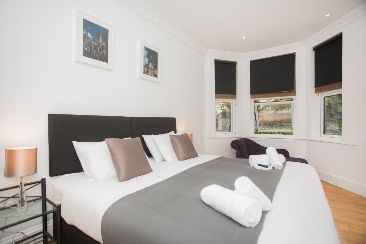 Spacious Apartments Bath Pokoj fotografie