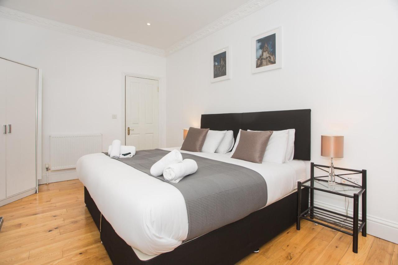 Spacious Apartments Bath Pokoj fotografie