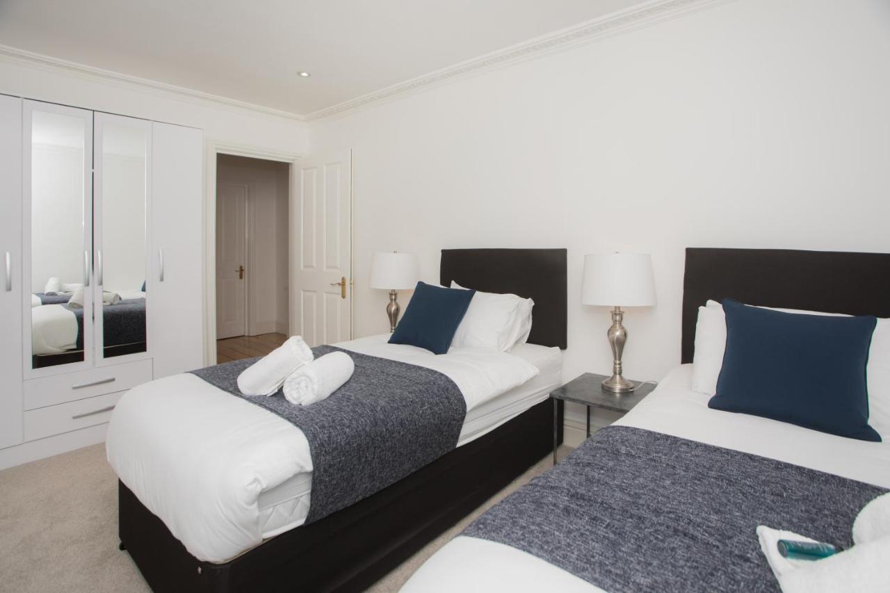 Spacious Apartments Bath Exteriér fotografie